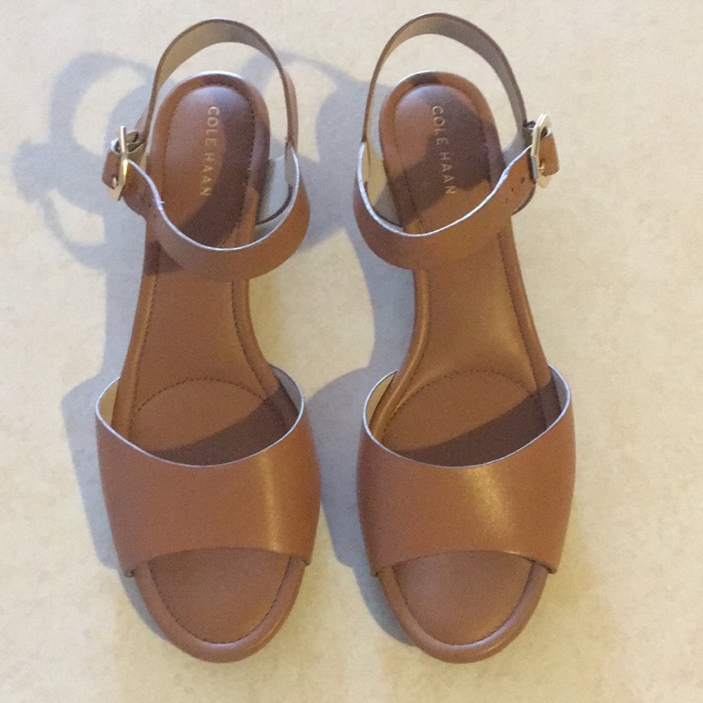 Cole Haan Adj Strap Tan Sandals 8 1/2 New